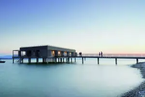 © Seehotel am Kaiserstrand Außenansicht Kaiserstrand Badehaus im Bodensee © Seehotel am Kaiserstrand