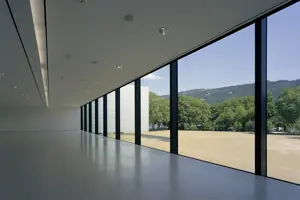 © Bruno Klomfar Saal Bodensee, leerer Raum mit Blick auf den Vorplatz, Festspielhaus Bregenz © Bruno Klomfar