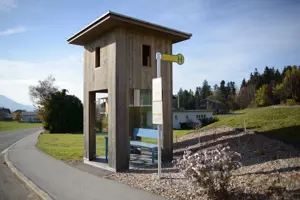 © Gerhard Klocker Architektonisch extravagante Bushalte-Stelle im Bregenzer Wald von Alexander Brodsky © Gerhard Klocker