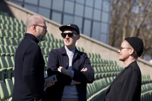 Gerhard Stübe von Kongresskultur Bregenz im Gespräch mit Carla Camilla Hjort und Lukas Kauer auf der Seetribüne