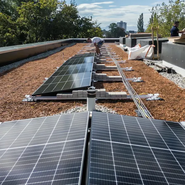 PV-Anlage auf den Dach des Festspielhauses Bregenz © bobdo